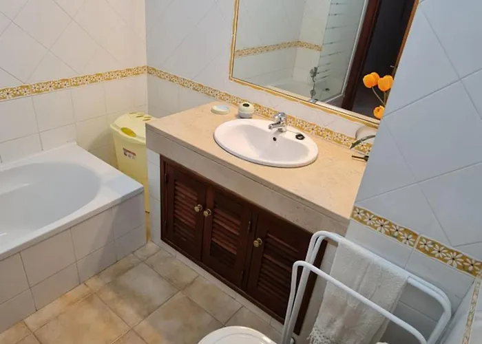 V3 - Vale Pedras بيت للعطل البوفيرا